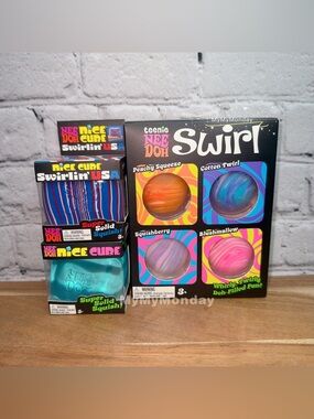 NeeDoh Nice Cube And NeeDoh Teenie Swirl of 4 Bundle